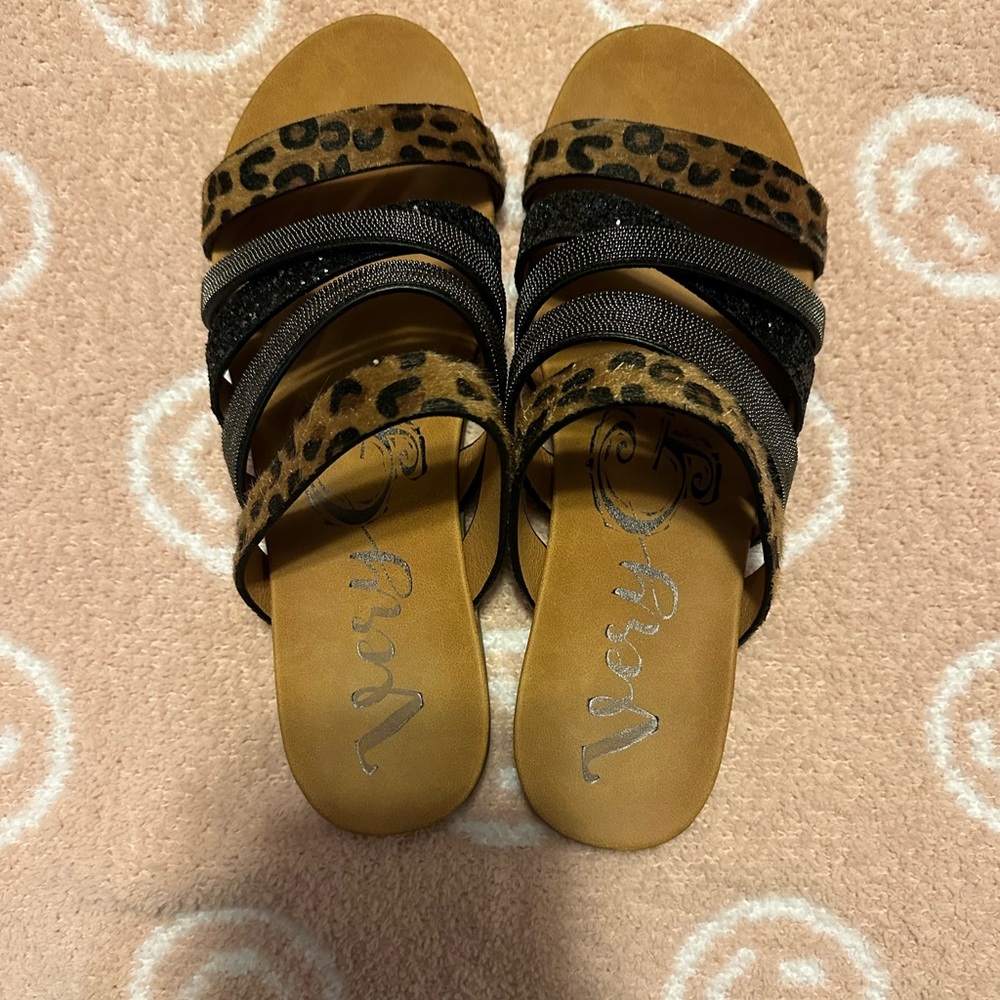 Very G sandals